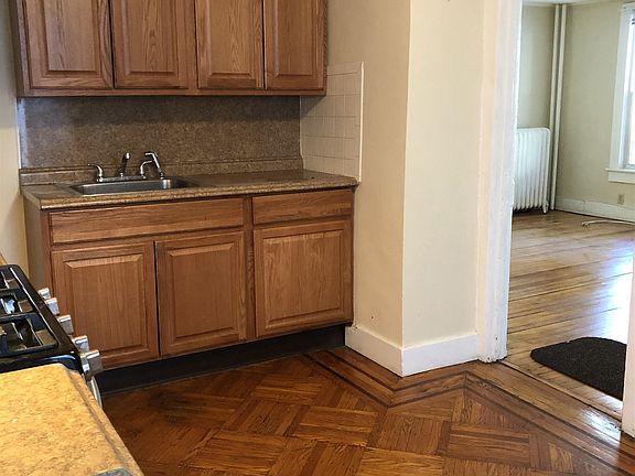 3rd image of 514 Morris St #1