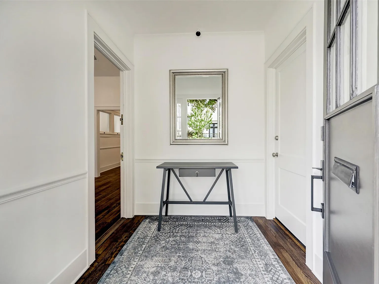 2 bed, 1.5 bath, 1235 sqft, $2,195 — Photo 2