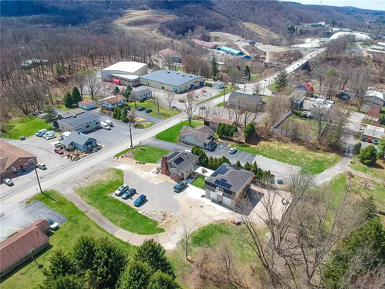 2501 Wildwood Rd — Photo 21