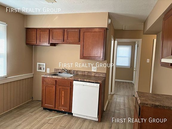 2nd image of 415 Alexander Dr