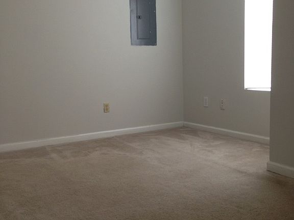 3rd image of 536 Euclid Ave #B