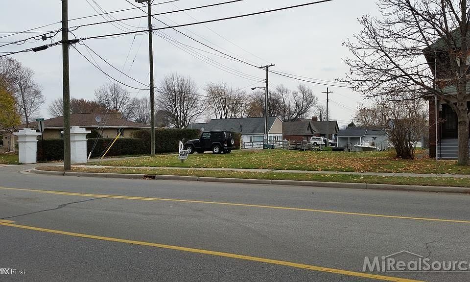 1st image of 1730 Saint Clair River Dr