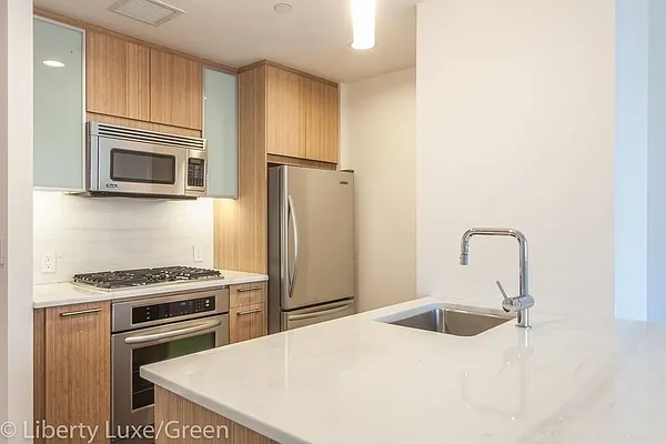 Rented by R New York | media 1