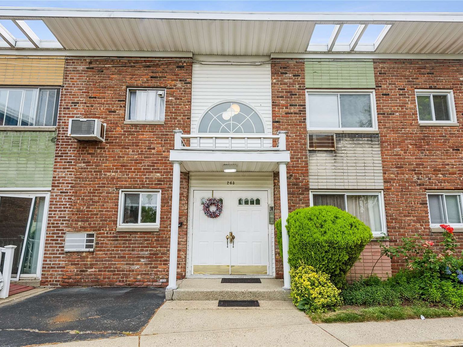 263 N. Newbridge Road UNIT B2, Levittown, NY 11756 Zillow