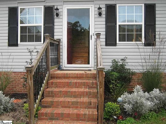 4th image of 8 Parkstone Ct