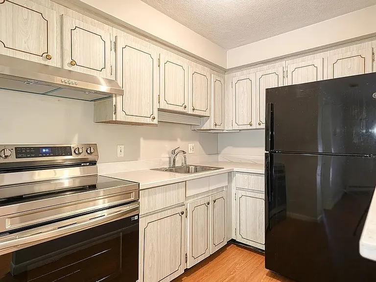 915 Edgell Rd #60 — Photo 8