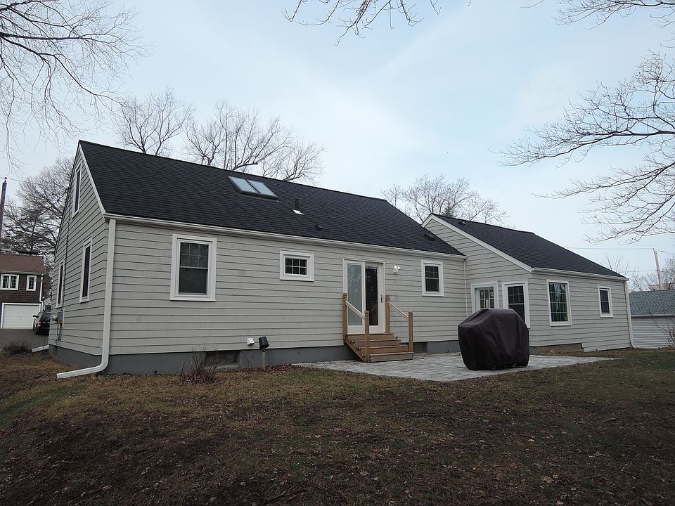 2nd image of 15 Fenway St S