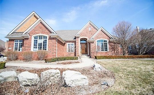 1st image of 445 Nairn Cir