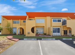 Taracoma Townhomes Condo, Miami, FL 33183