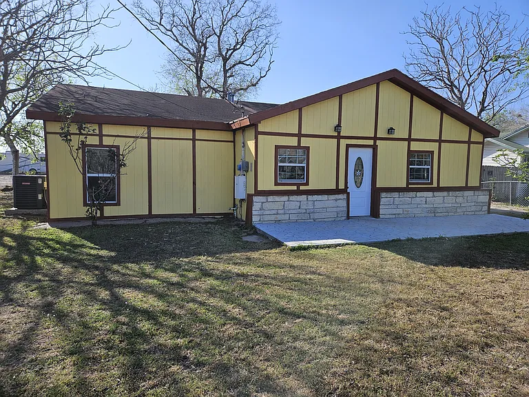 2907 Irma Dr — Photo 3