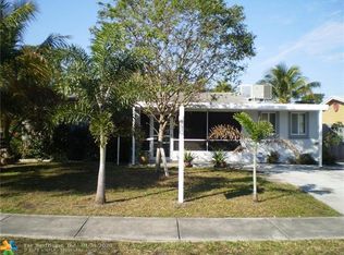 5241 NE 2nd Ave, Oakland Park, FL 33334