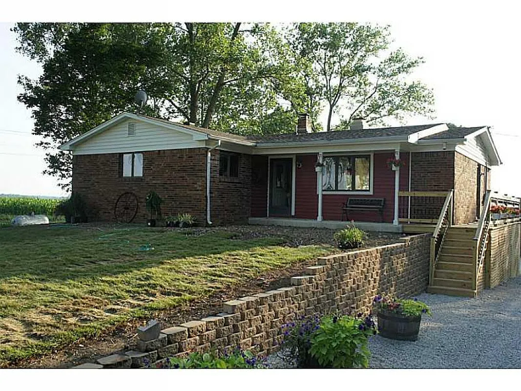 5022 N County Road 400 W photo 1