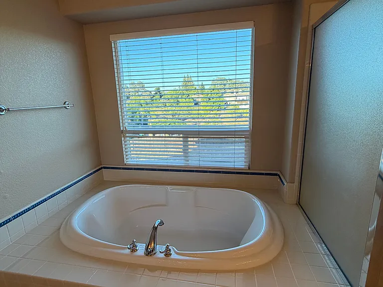 424 Crescent Dr — Photo 26