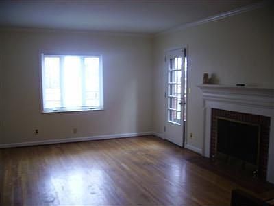 2nd image of 1626 E Crittenden Ave