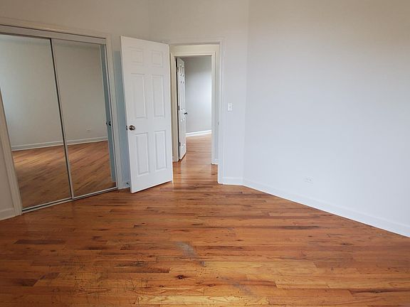 2nd image of 623 S Central Park Ave Unit 3