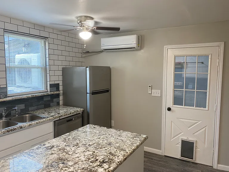 2242 Piedmont Pl — Photo 35
