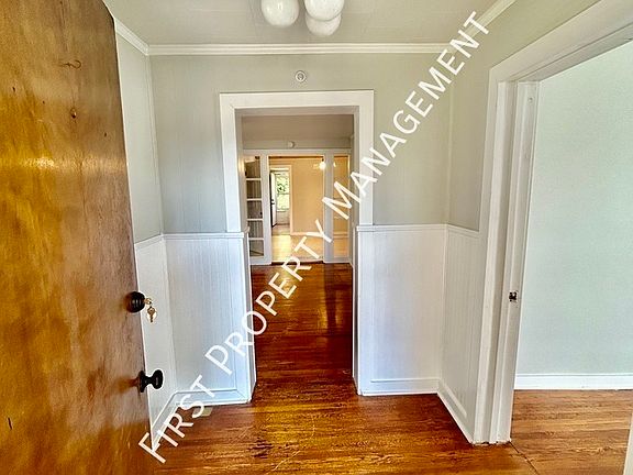 2nd image of 1137 E 14th St