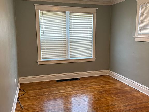 4th image of 5319 Sutherland Ave #1