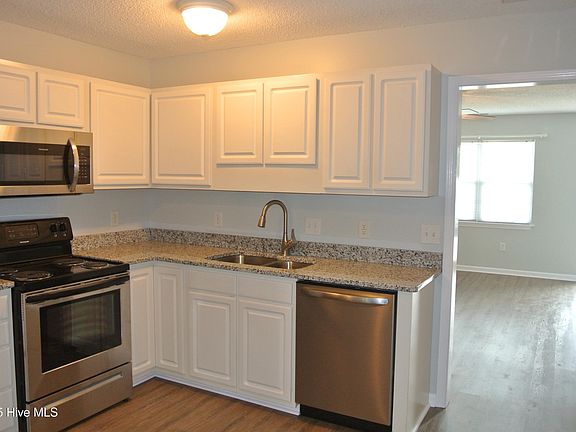 5th image of 802 Courtyard E