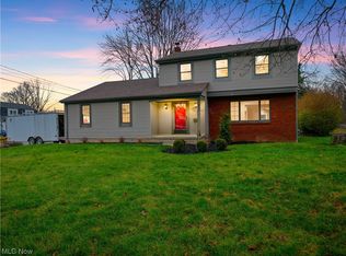 534 Oakridge Dr, Youngstown, OH