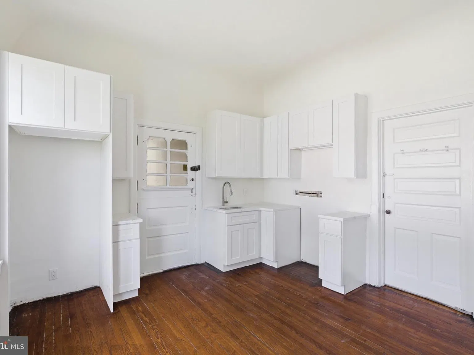 5939 Drexel Rd — Photo 3