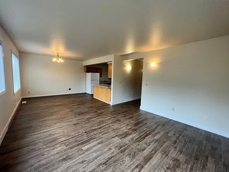 1304 N Brooklane St — Photo 12