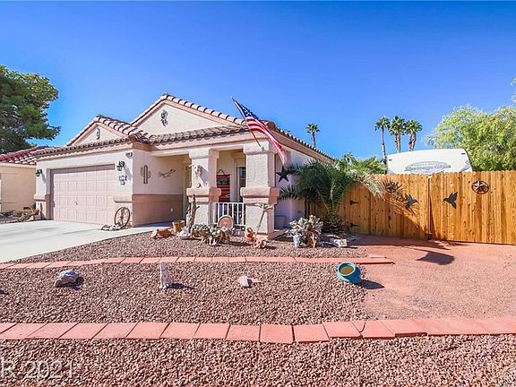 4th image of 5909 Berry Hill Ln