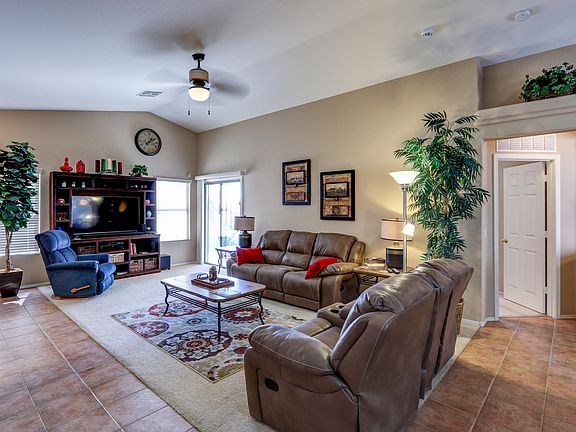 5th image of 2035 N Saint Francis Pl