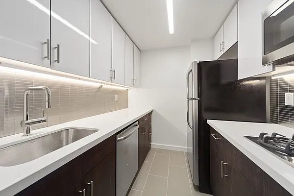 Rented by REAL New York | media 3