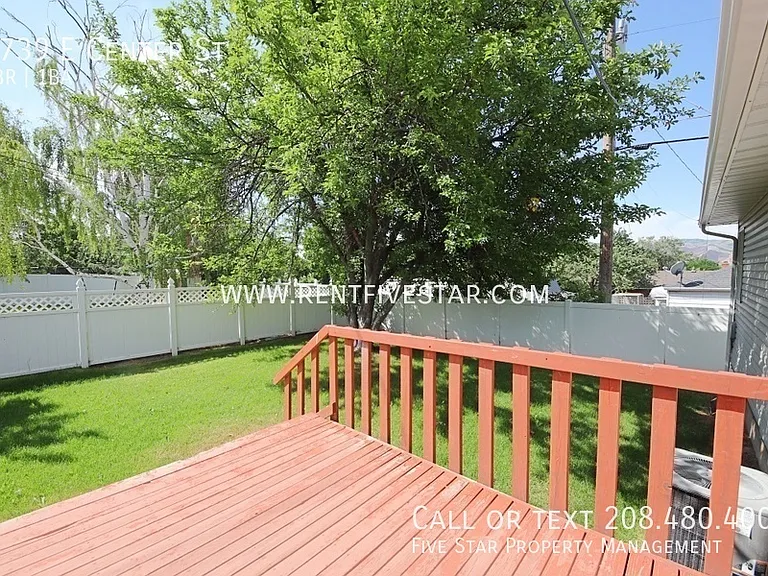 1739 E Center St — Photo 14