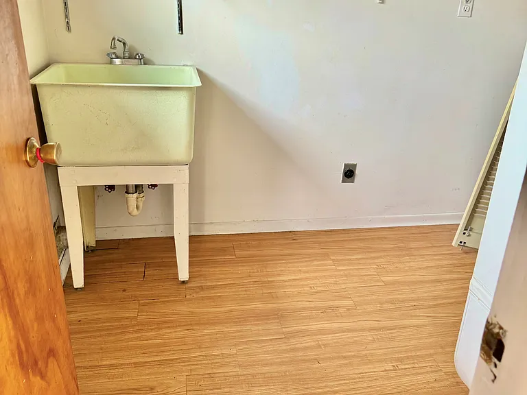 5680 George St #3 — Photo 20