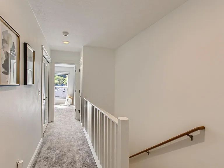 4734 SW View Point Ter — Photo 12