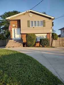 540 Oak Street, Copiague, NY, 11726