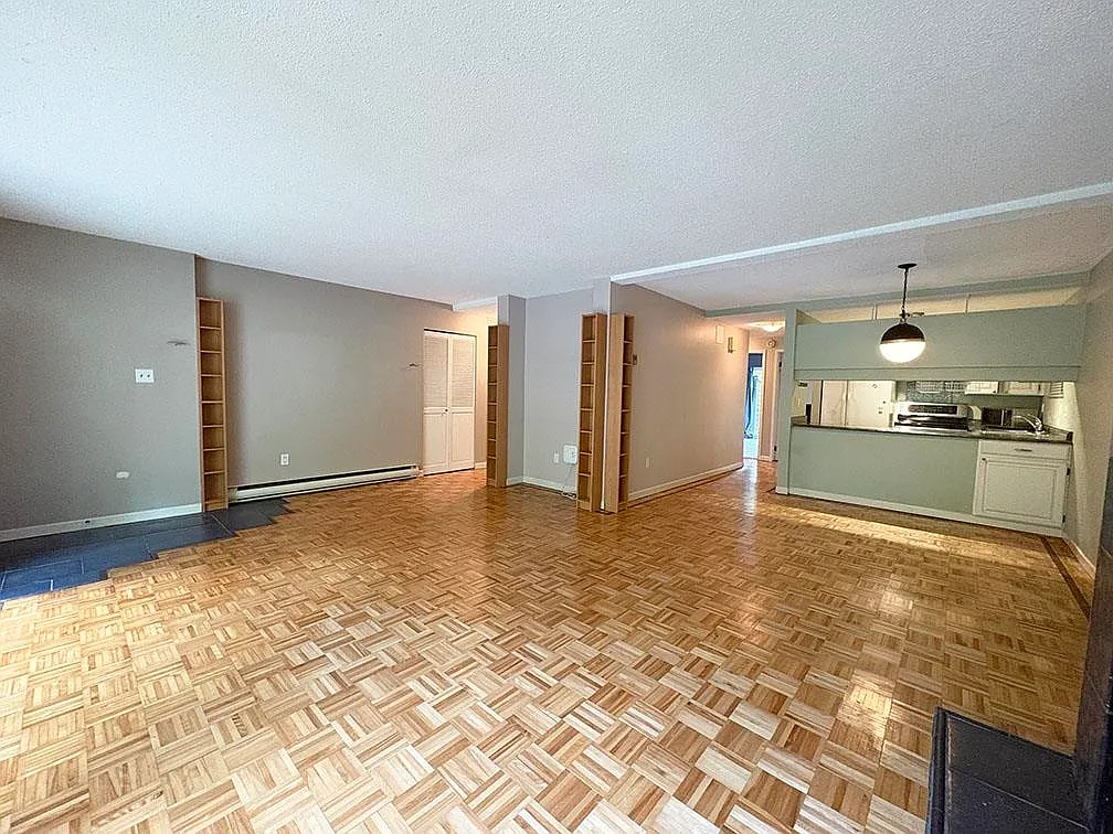 2 bed, 1022 sqft, $2,400 — Photo 2