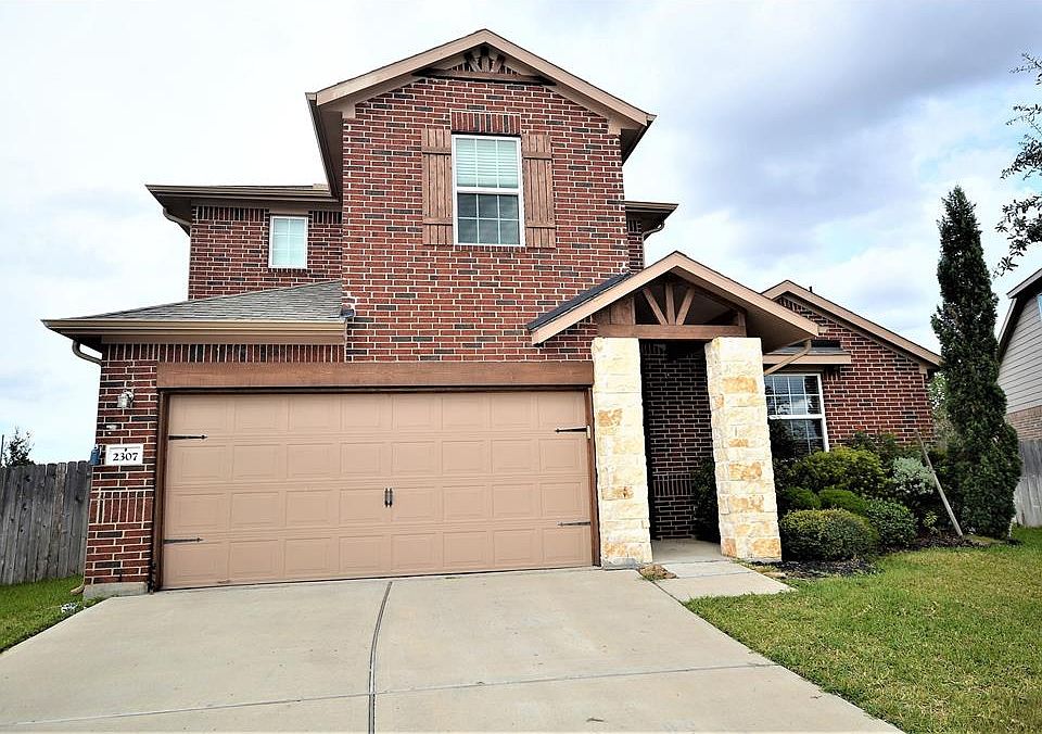 1st image of 2307 Blue Jay Ln