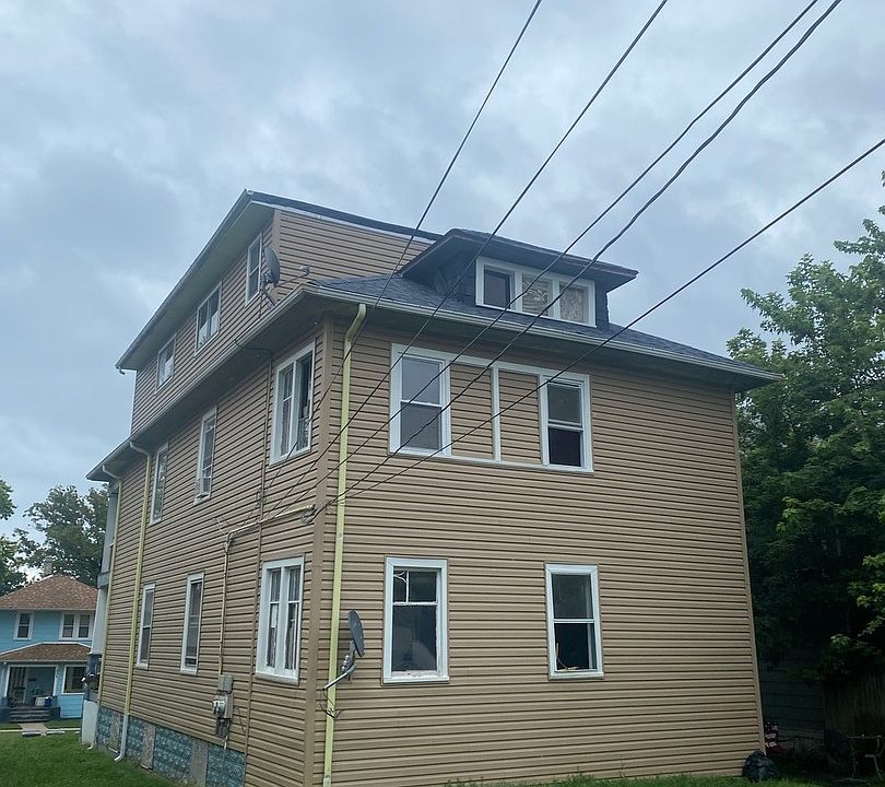 2nd image of 834 N Lenox Ave