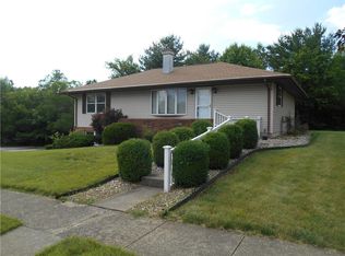 727 Suffolk Pl, Charleston, IL