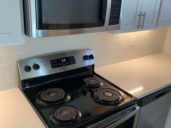 4th image of 580 1st St #123-08