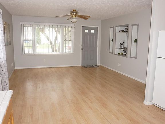 5th image of 208 Randall Dr