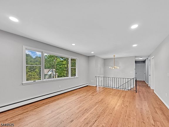 4th image of 69 Cedar Tree Dr