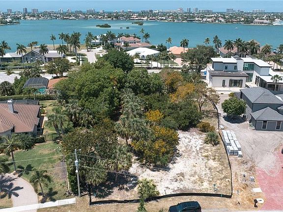 2nd image of 720 Inlet DR