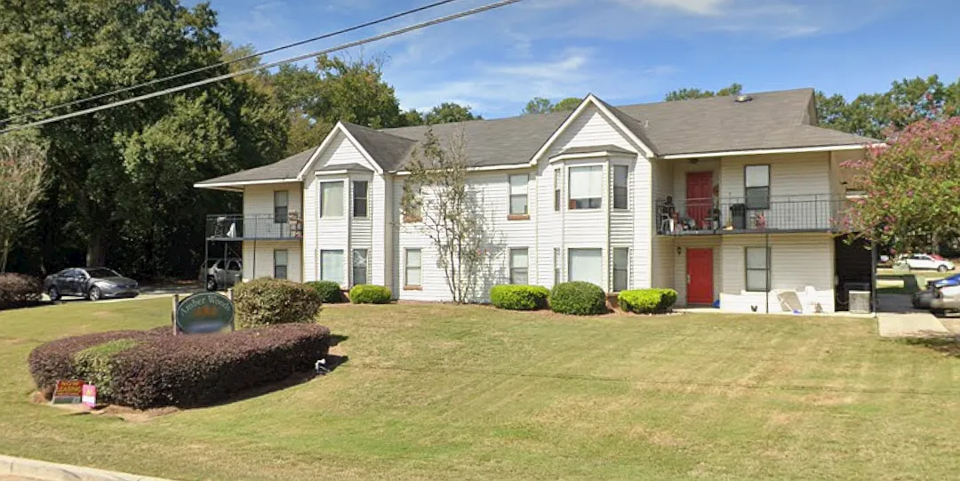 2506 Stadium Dr — Photo 1