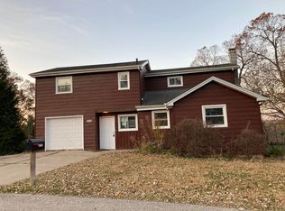 2110 Evergreen Ave, Fox River Grove, IL 60021