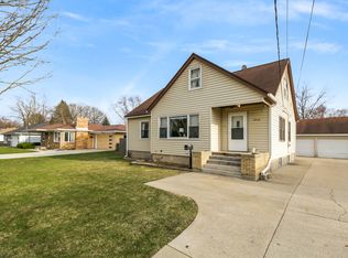 3926 Navaho St SW, Grandville, MI 49418