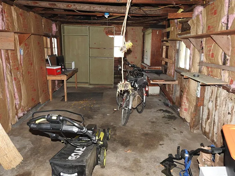 517 Atwood St — Photo 13
