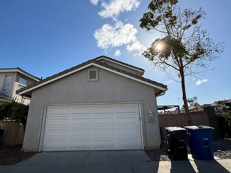 1401 Filmore Pl — Photo 8