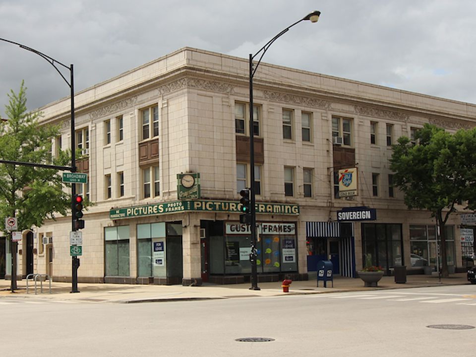 1st image of 1204 W Granville Ave #216