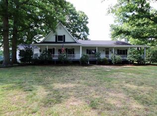 3204 Old Greenbrier Pike, Greenbrier, TN 37073