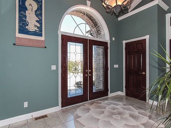 3rd image of 18564 Wychwood Pl