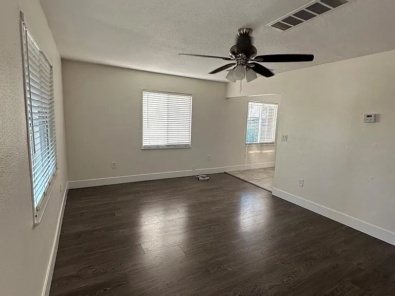 2234 W Medlock Dr #3 — Photo 4
